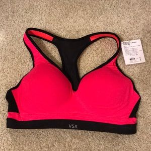 Victoria’s Secret “incredible” VSX sports bra 34C